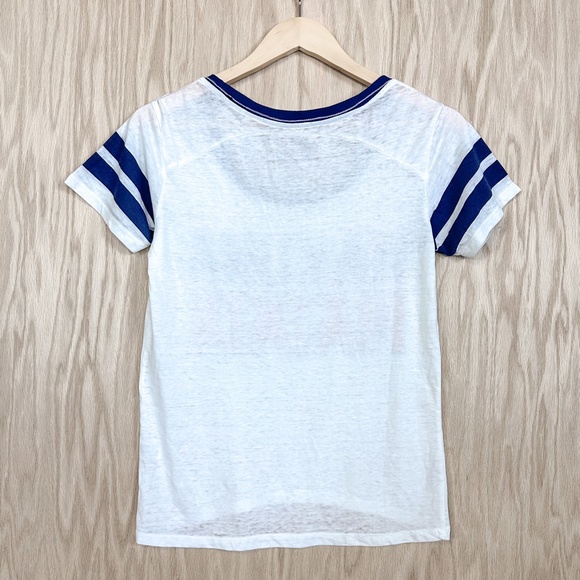 DISNEY The Lion King Hakuna Matata Graphic Tee - Picture 5 of 7